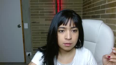 Snapshot of helenacyruss666 chatting on December 15, 2025, 9:46 am Only 18 cyrus online show from December 15, 2025, 9:46 am