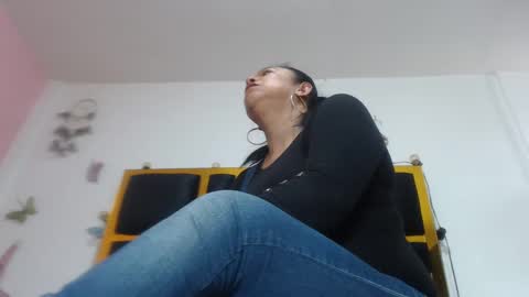 Snapshot of helenahotwet chatting on October 10, 2025, 7:02 pm helenahotwet online show from October 10, 2025, 7:02 pm