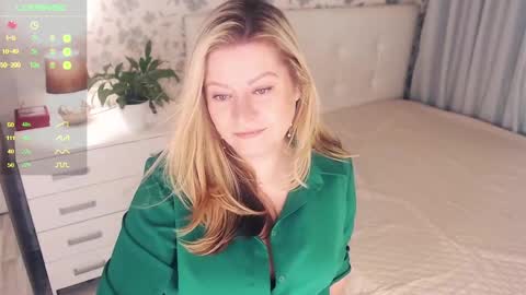 Snapshot of helenbonham chatting on January 11, 2025, 4:48 am Helena Bonham online show from January 11, 2025, 4:48 am