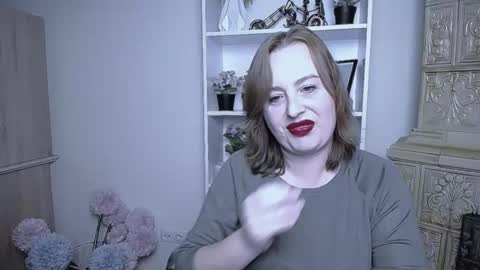 Snapshot of helenbrais chatting on October 15, 2025, 7:30 am Helen online show from October 15, 2025, 7:30 am