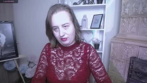 Snapshot of helenbrais chatting on November 5, 2025, 7:41 am Helen online show from November 5, 2025, 7:41 am