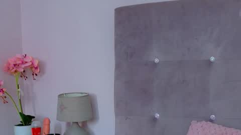 Helen online show from February 25, 2026, 6:01 am