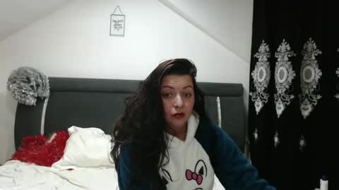 helenhh online show from February 11, 2025, 10:26 am