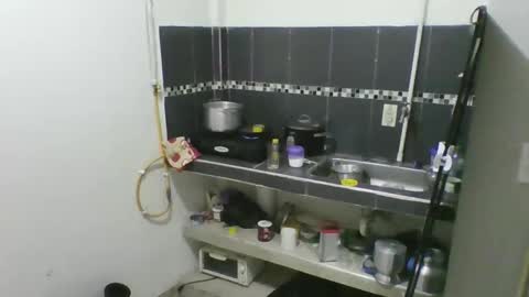 helenoliveira76340912 online show from April 14, 2026, 1:33 am