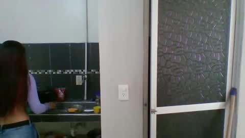 helenoliveira76340912 online show from April 14, 2026, 2:12 pm