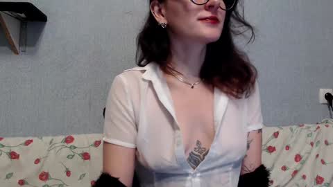 Snapshot of helenred chatting on January 8, 2025, 12:58 pm HelenRed online show from January 8, 2025, 12:58 pm