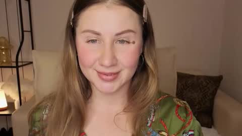 Snapshot of helens_lov chatting on November 29, 2025, 1:52 am Helen online show from November 29, 2025, 1:52 am