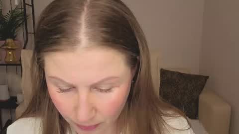 Helen online show from June 18, 2026, 3:29 am