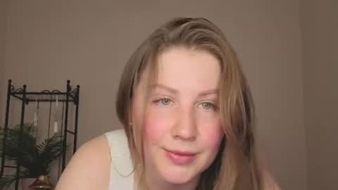 Helen online show from June 25, 2026, 2:33 am