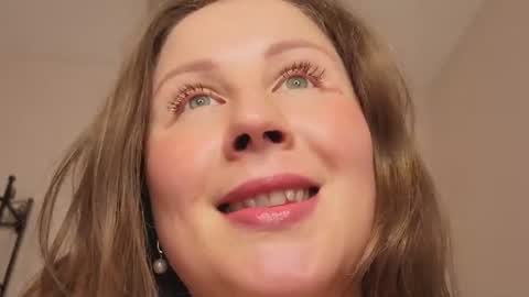 Helen online show from July 5, 2026, 4:19 am