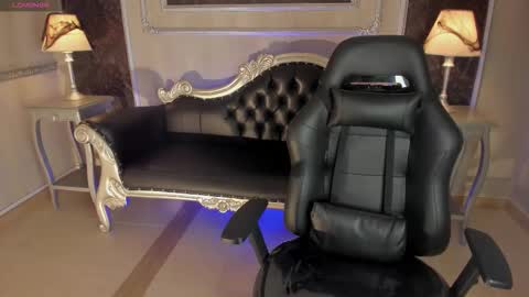 Helen or Hells online show from October 18, 2025, 12:17 pm