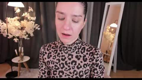 Helen online show from February 19, 2025, 3:28 am