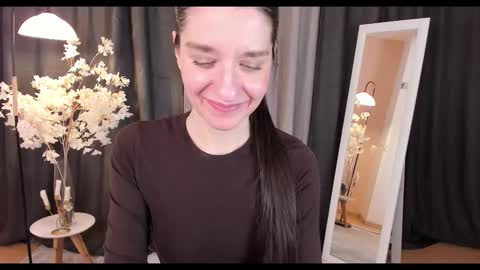 Helen online show from March 1, 2025, 5:42 am