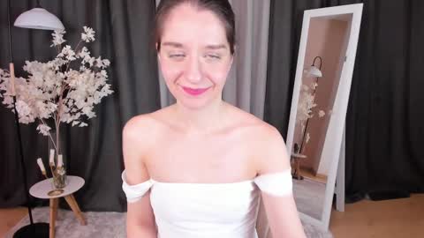 Helen online show from March 2, 2025, 2:41 am