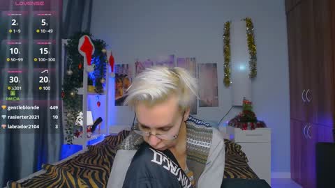 Helga online show from December 22, 2024, 4:17 am