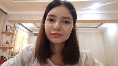 Snapshot of helgakraszewski chatting on September 19, 2025, 5:20 am Alice online show from September 19, 2025, 5:20 am