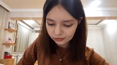 Snapshot of helgakraszewski chatting on September 19, 2025, 7:25 pm Alice online show from September 19, 2025, 7:25 pm