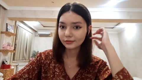 Snapshot of helgakraszewski chatting on September 25, 2025, 5:49 pm Alice online show from September 25, 2025, 5:49 pm