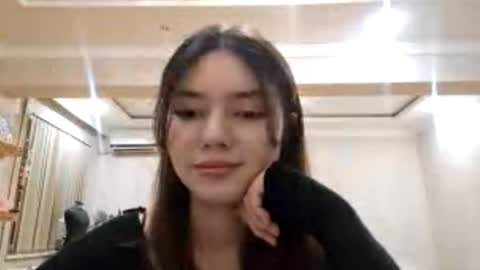 Snapshot of helgakraszewski chatting on November 12, 2025, 3:12 pm Alice online show from November 12, 2025, 3:12 pm