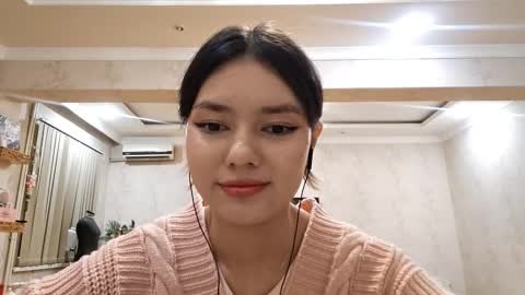 Snapshot of helgakraszewski chatting on November 14, 2025, 3:33 pm Alice online show from November 14, 2025, 3:33 pm