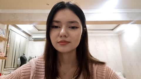 Snapshot of helgakraszewski chatting on November 28, 2025, 3:14 pm Alice online show from November 28, 2025, 3:14 pm