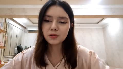 Snapshot of helgakraszewski chatting on November 29, 2025, 3:48 pm Alice online show from November 29, 2025, 3:48 pm