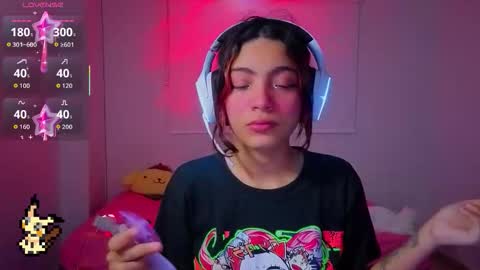 Helia Transfem and Amy online show from December 19, 2025, 11:23 pm