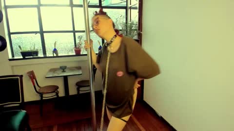 Heliconia online show from October 14, 2025, 10:43 pm