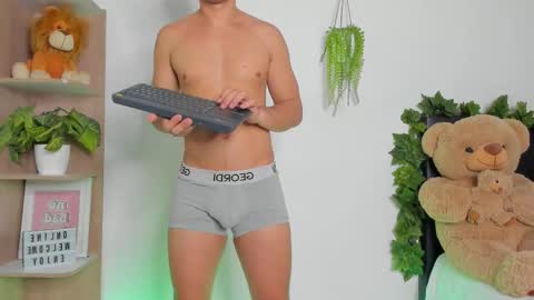 alan y zack online show from February 15, 2026, 6:48 pm