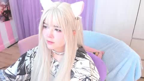 Snapshot of hell_fairy chatting on October 19, 2025, 6:03 am Laura online show from October 19, 2025, 6:03 am