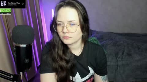 Red online show from January 25, 2025, 6:57 pm