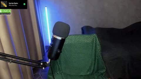 Red online show from December 18, 2025, 6:58 pm