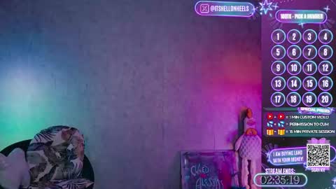 Snapshot of hell_on_heels_ chatting on June 20, 2026, 8:22 pm - show loyalty and subscribe - online show from June 20, 2026, 8:22 pm