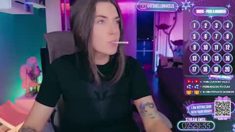 Snapshot of hell_on_heels_ chatting on June 30, 2026, 10:11 pm - show loyalty and subscribe - online show from June 30, 2026, 10:11 pm