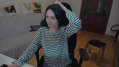 Snapshot of hella_helen chatting on June 24, 2026, 6:40 pm Helen online show from June 24, 2026, 6:40 pm