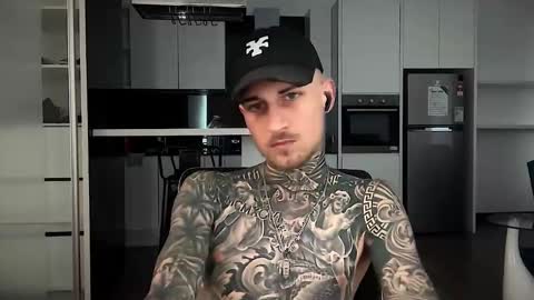 Snapshot of hellacozy chatting on February 7, 2026, 4:49 am hellacozy online show from February 7, 2026, 4:49 am