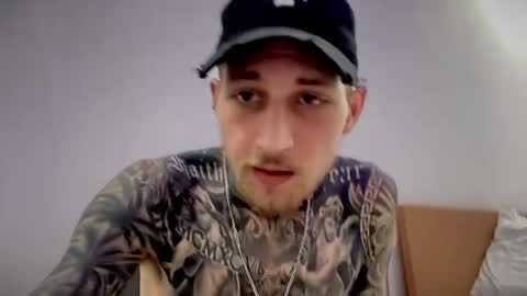 Snapshot of hellacozy chatting on March 24, 2026, 12:59 am hellacozy online show from March 24, 2026, 12:59 am