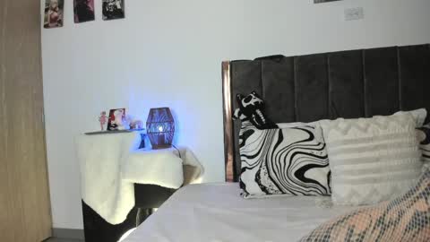 helldy_666 online show from April 27, 2026, 12:52 am