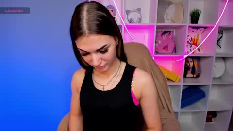 Snapshot of hellen__moore chatting on January 30, 2025, 1:11 am GTM3Mon Tue Wed Thu Fri San 0400 am-1030pm online show from January 30, 2025, 1:11 am