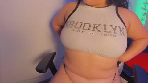 hellen__smith_ online show from April 27, 2026, 6:55 am