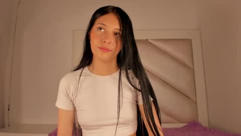 Snapshot of hellen__smith_ chatting on June 6, 2026, 3:06 pm hellen__smith_ online show from June 6, 2026, 3:06 pm
