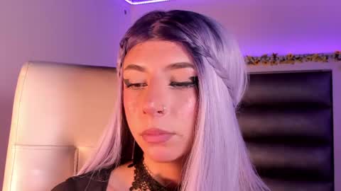 Snapshot of hellen__smith_ chatting on July 1, 2026, 10:31 pm hellen__smith_ online show from July 1, 2026, 10:31 pm