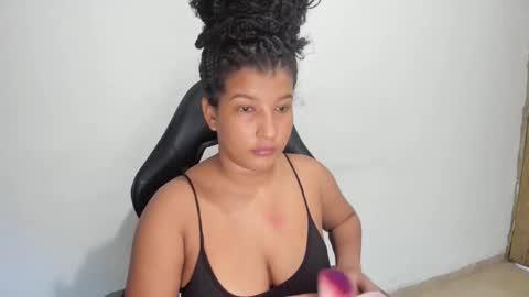 hellen_scot_ online show from November 11, 2025, 10:21 pm