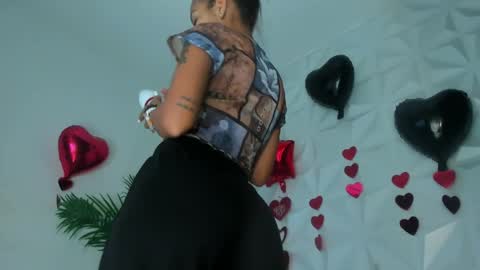 Snapshot of hellen_sky_ chatting on May 4, 2026, 7:10 pm hellen online show from May 4, 2026, 7:10 pm