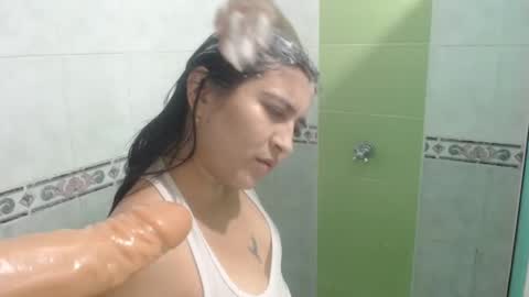 Snapshot of hellennmoon chatting on February 21, 2025, 11:21 pm Hellen online show from February 21, 2025, 11:21 pm