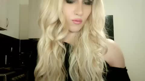 Snapshot of hellenspellman chatting on March 8, 2025, 2:34 am Helen Spellman online show from March 8, 2025, 2:34 am