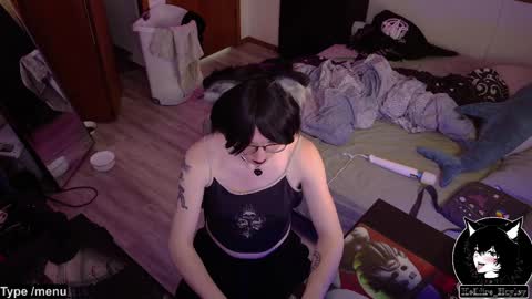 Snapshot of hellfire_girl chatting on March 28, 2026, 11:15 pm Hayley online show from March 28, 2026, 11:15 pm