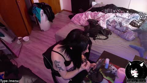 Snapshot of hellfire_girl chatting on April 9, 2026, 1:05 am Hayley online show from April 9, 2026, 1:05 am