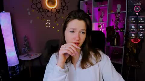 Helli online show from January 9, 2026, 8:10 pm