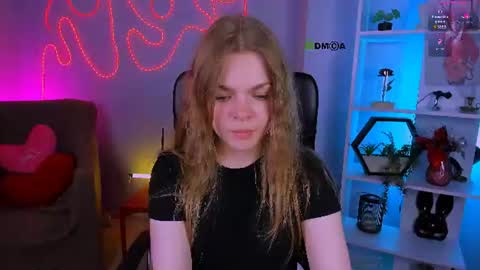 Snapshot of helli_belli chatting on July 15, 2026, 7:08 pm Helli online show from July 15, 2026, 7:08 pm